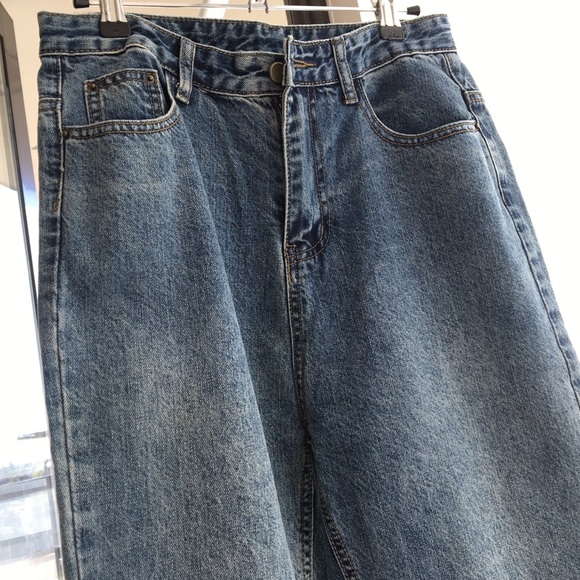 High-waist Ankle Jeans - Picture 3 of 16
